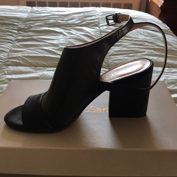 Shoes - Picture 2 of 4
